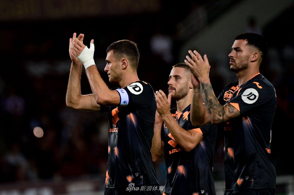 首日便以4 首日便以4